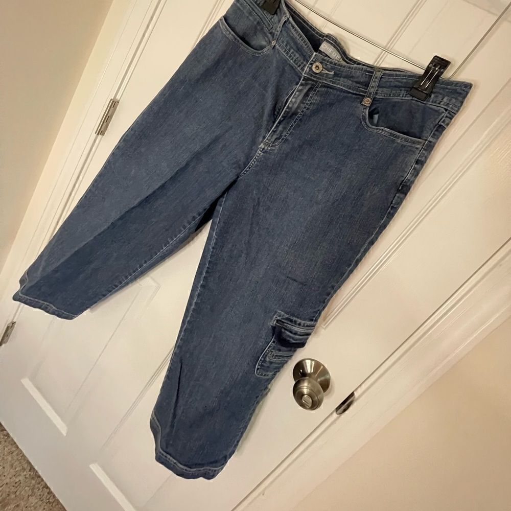 Chicos Platinum size 2 denim capris
